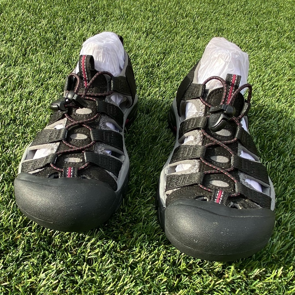 KEEN Newport H2 Women's 7.5 Walking, Hiking & Water Sandals Black/Raspberry Wine - Picture 7 of 10